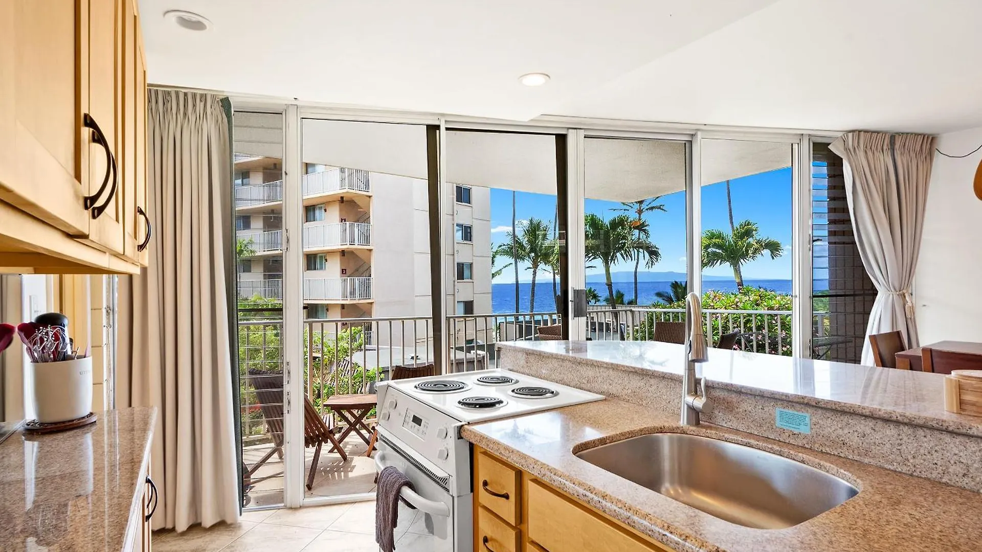 Kamaole Nalu 301 - Stunning Ocean Views, Renovated Villa Kihei Holiday home